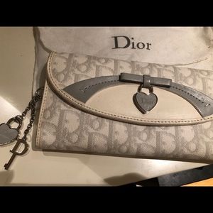 COPY - Dior Wallet with chain